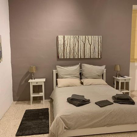 4 Bedroom Apartment In Sliema Near The Sea Kültér fotó
