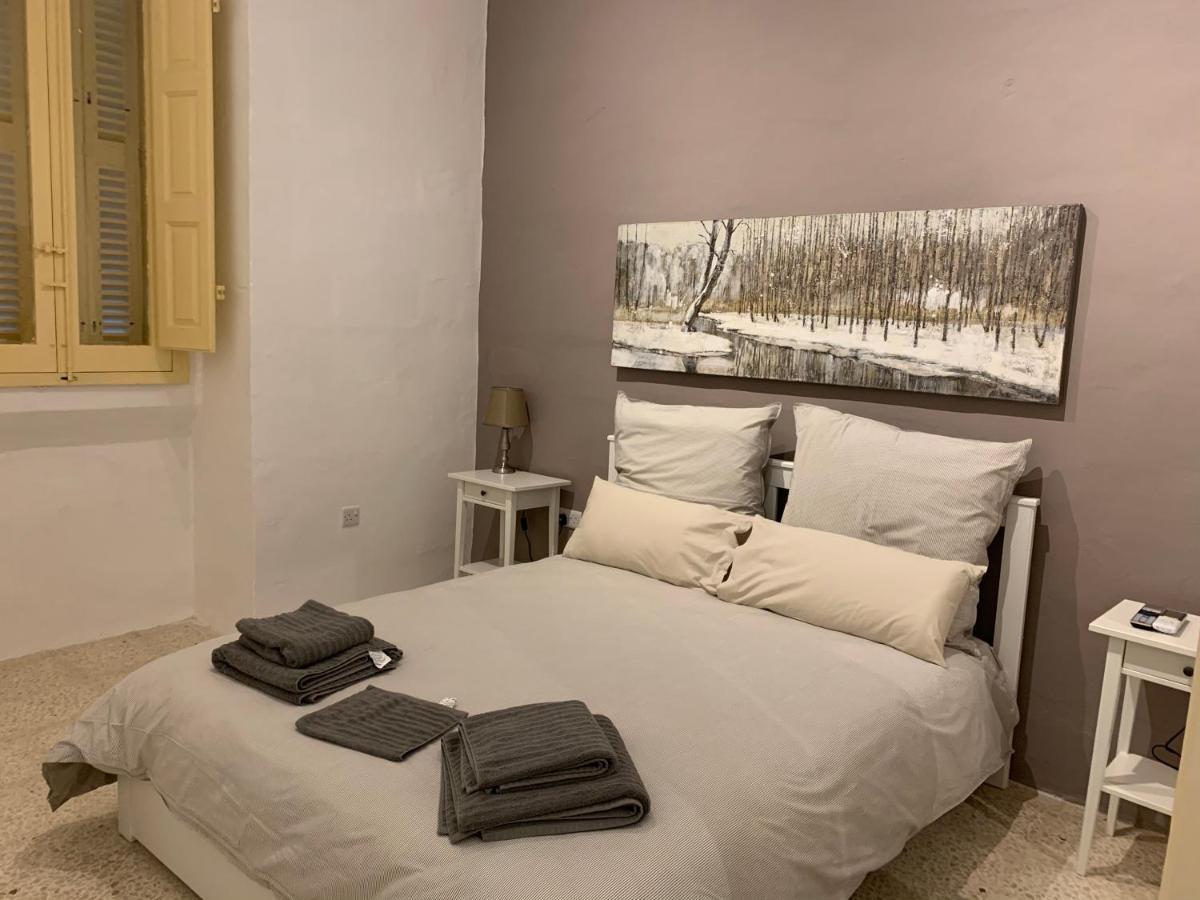 4 Bedroom Apartment In Sliema Near The Sea Kültér fotó
